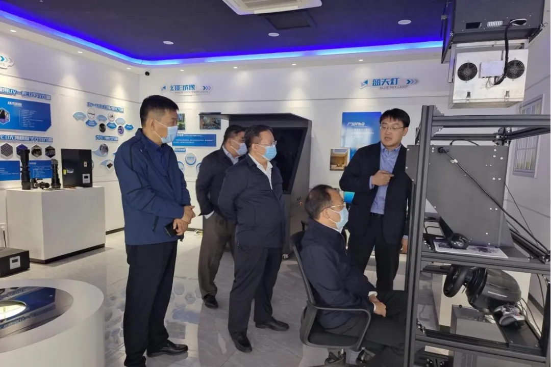 JMayor Wei Jianping and his delegation visited Lily Optoelectronics to explore the path of enterprise innovation and development - Mayor Wei Jianping and others visited Lily Optoelectronics for research